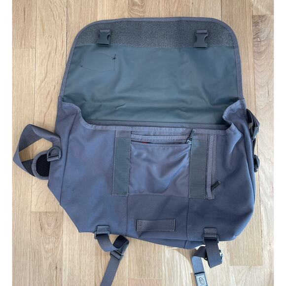 Timbuk2 Classic Messenger Bag Black Waterproof Liner Size Gray Large EUC - Picture 4 of 8